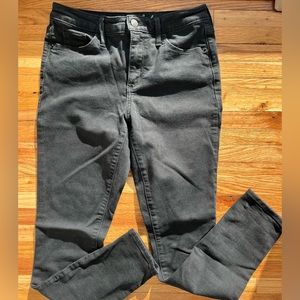 Universal thread black skinny jeans
